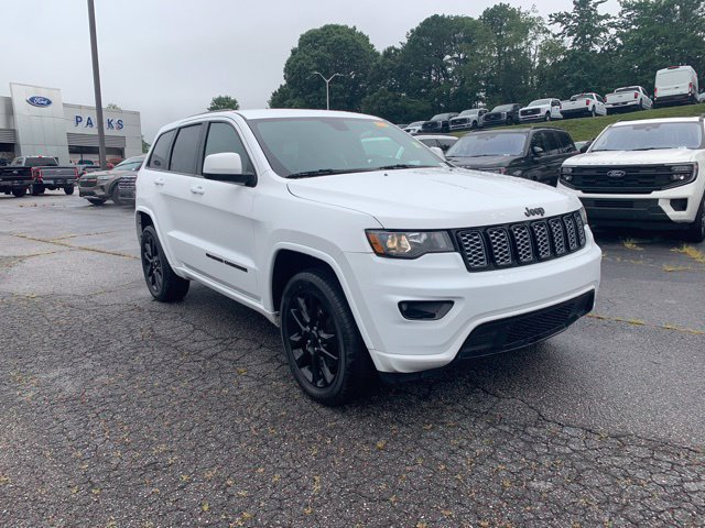 Used 2022 Jeep Grand Cherokee Laredo X AWD/4WD image 2