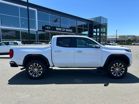 Used 2024 GMC Canyon Denali AWD/4WD image 6