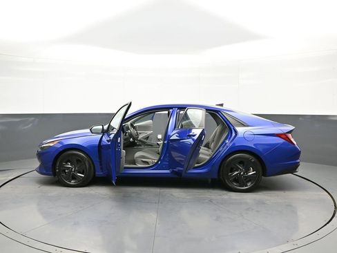 Certified 2023 Hyundai Elantra SEL w/ Cargo Package image 42