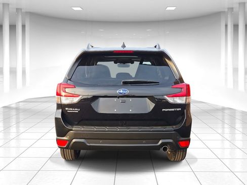 Used 2020 Subaru Forester Limited image 4