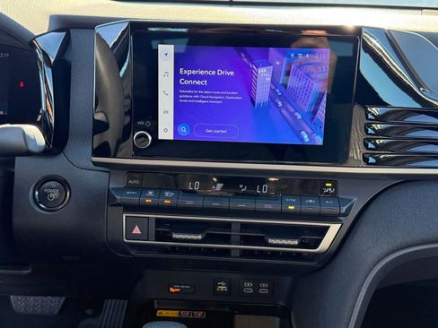 Used 2025 Toyota Camry LE image 21