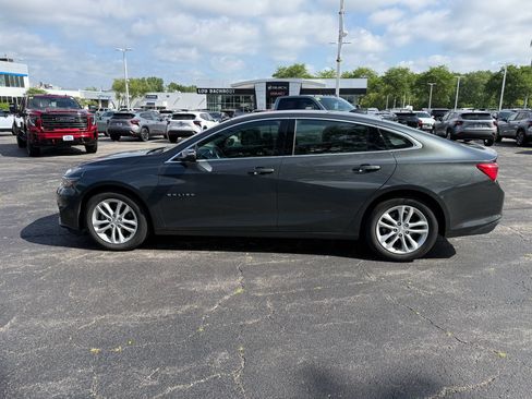 Used 2018 Chevrolet Malibu LT w/ Driver Confidence Package FWD image 8