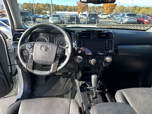 Used 2021 Toyota 4Runner Venture image 24