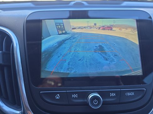 Used 2018 Chevrolet Equinox LT w/ Sun & Infotainment Package image 28