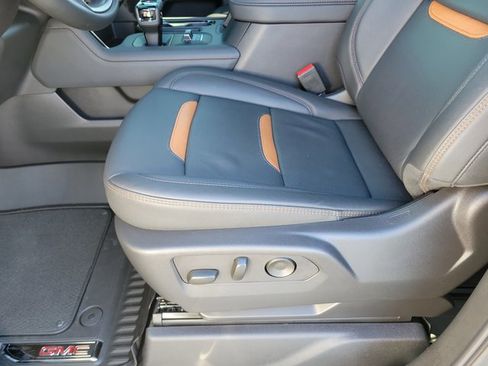 Used 2025 GMC Sierra 1500 AT4 w/ AT4 Premium Package image 14