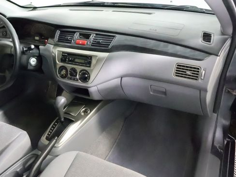 Used 2005 Mitsubishi Lancer ES image 23