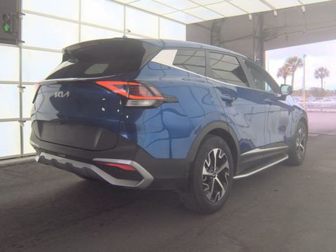 Used 2023 Kia Sportage EX FWD image 7