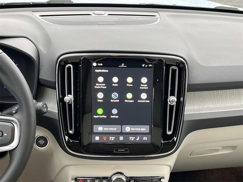 New 2026 Volvo XC40 B5 Ultra w/ Climate Package image 16