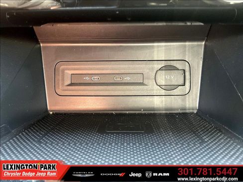 Used 2023 Volkswagen Atlas SEL Premium AWD/4WD image 15