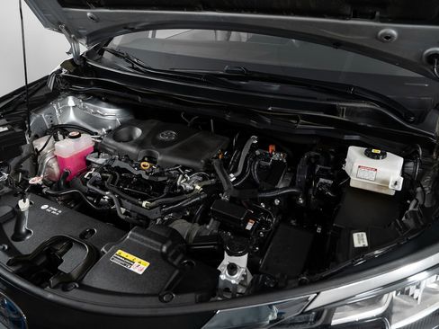 Used 2022 Toyota Sienna LE image 44