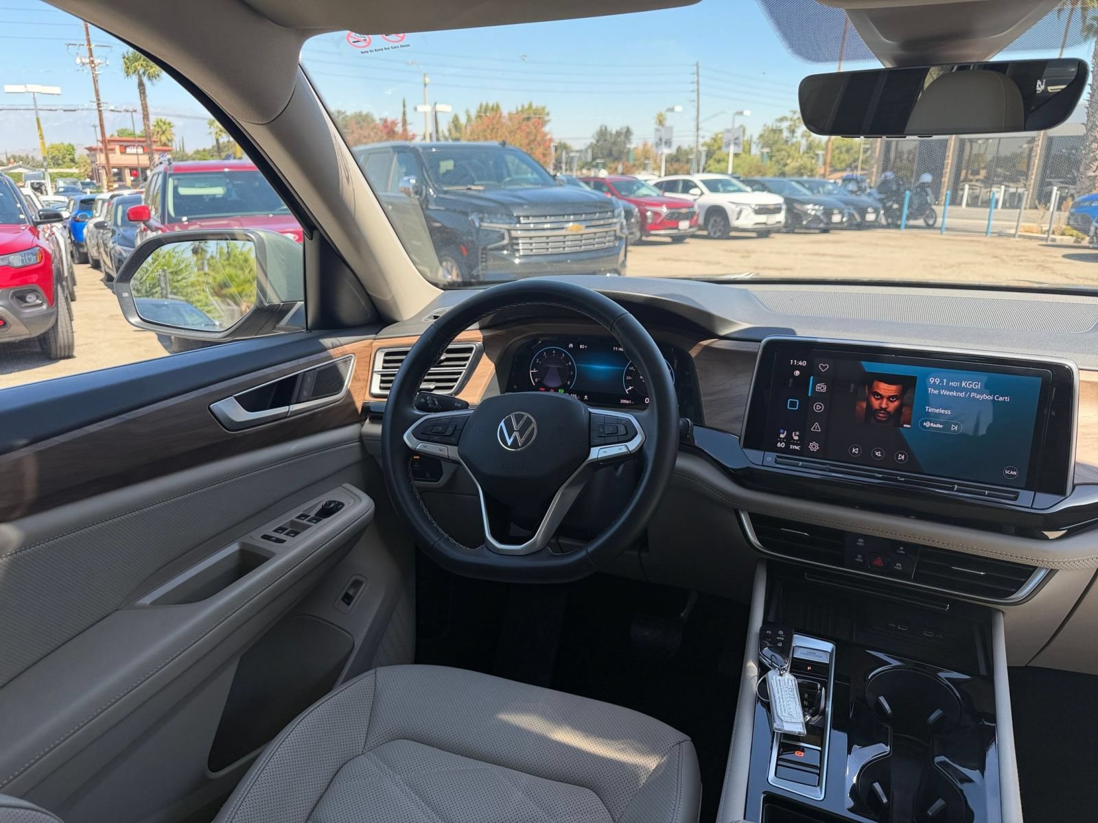 Used 2026 Volkswagen Atlas SE FWD image 37