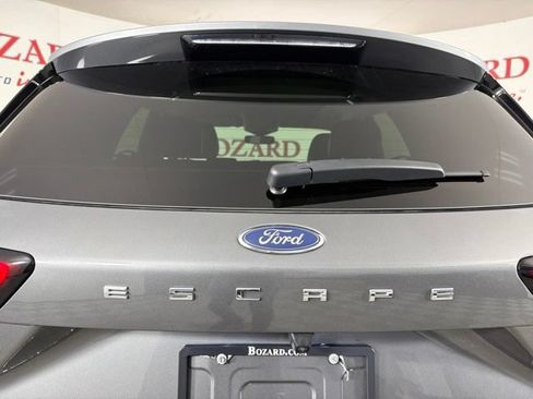 Used 2024 Ford Escape Platinum w/ Premium Technology Package AWD/4WD image 18