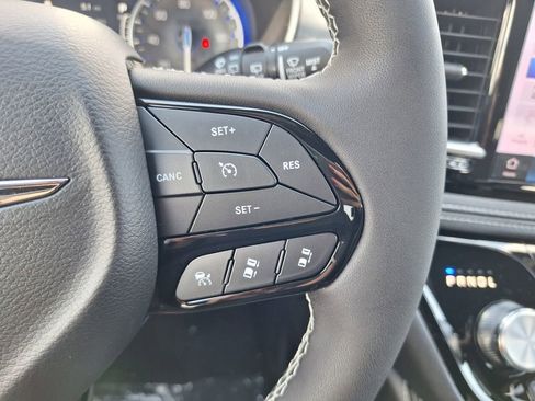 New 2026 Chrysler Pacifica Limited w/ S Appearance Package image 20