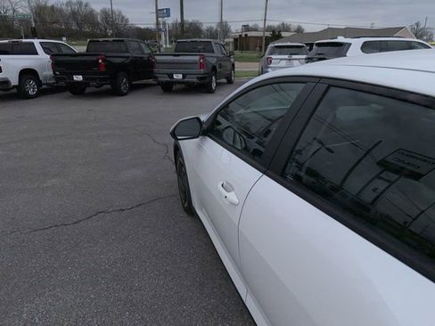 Used 2025 Kia K4 EX image 17