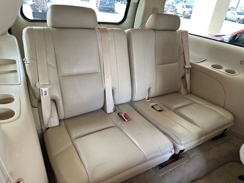 Used 2008 Cadillac Escalade ESV Base image 31