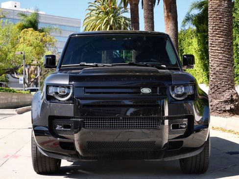 Used 2025 Land Rover Defender 110 X image 2