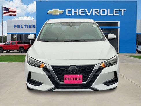 Used 2021 Nissan Sentra SV image 2