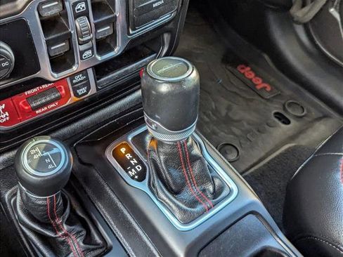 Used 2020 Jeep Gladiator Rubicon image 12