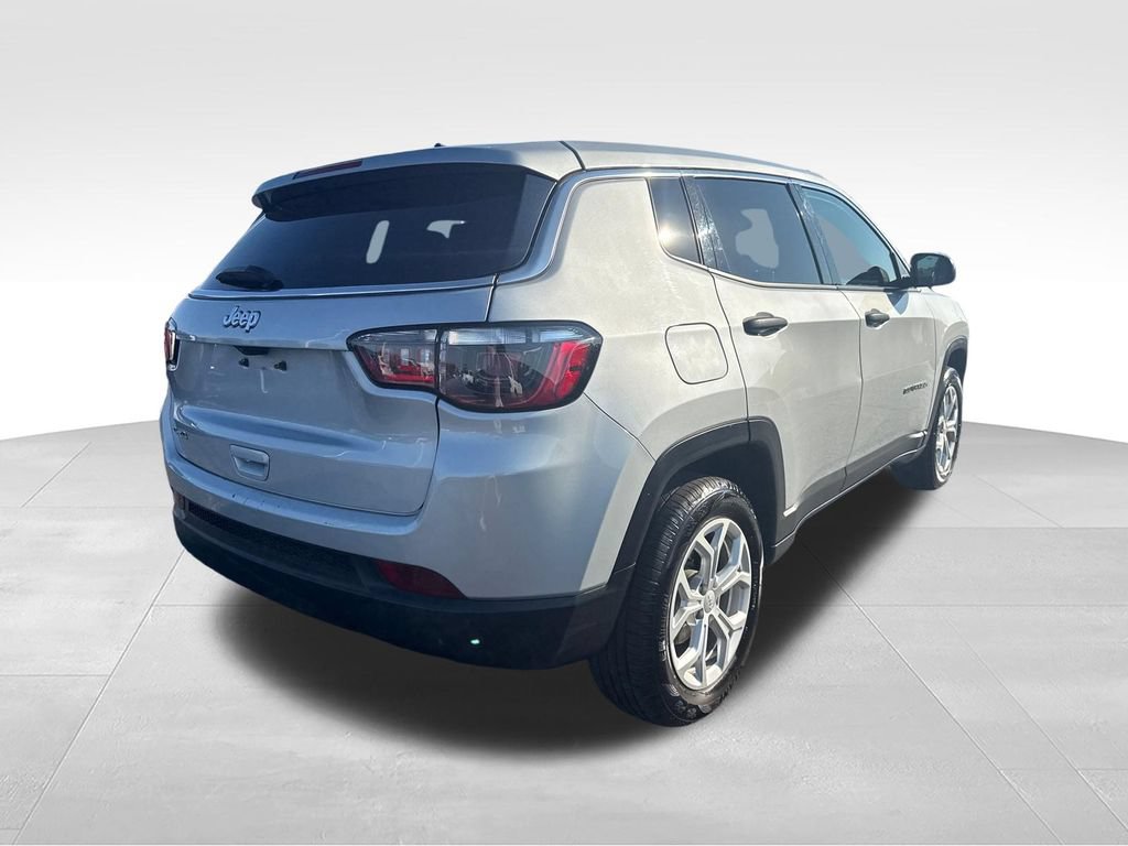 Used 2024 Jeep Compass Sport AWD/4WD image 10