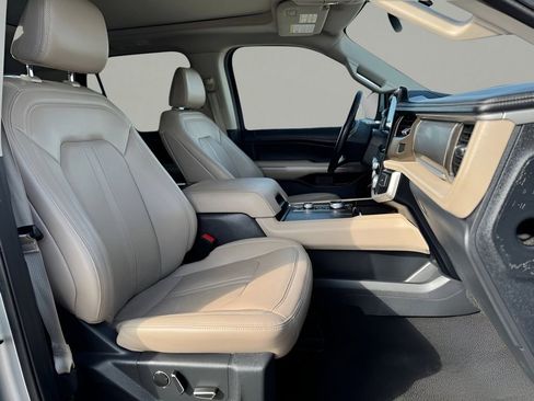 Used 2024 Ford Expedition Max Limited image 15