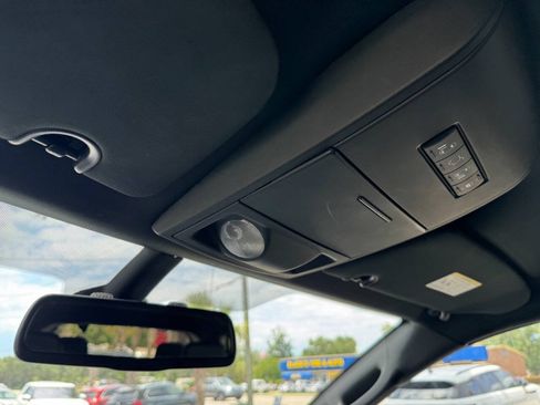 Used 2019 Dodge Grand Caravan SXT w/ Mopar Premium Addition Group FWD image 21