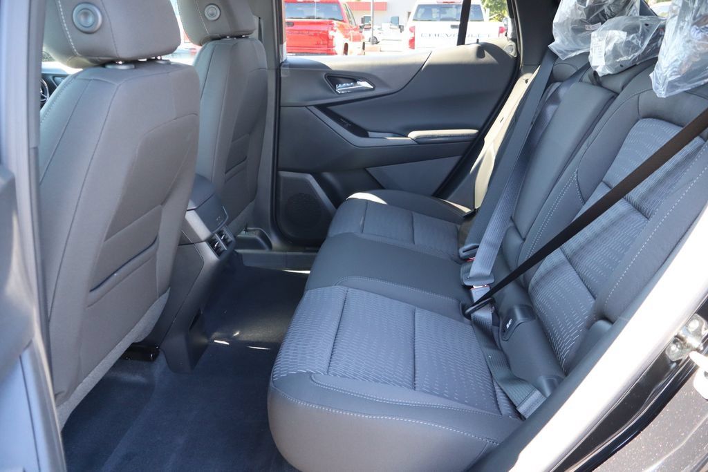 New 2027 Chevrolet Equinox LT FWD image 19