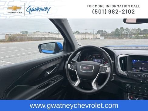 Used 2024 GMC Terrain SLE image 24