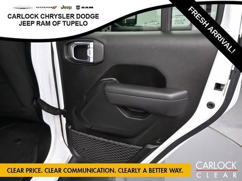 Used 2022 Jeep Gladiator Sport image 30