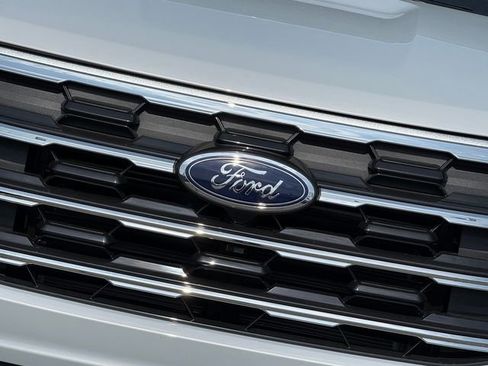 New 2026 Ford Explorer Active AWD/4WD image 3