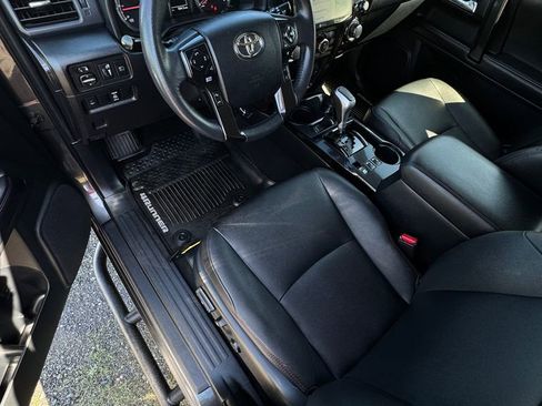 Used 2020 Toyota 4Runner TRD Off-Road Premium AWD/4WD image 13