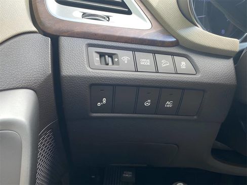 Used 2019 Hyundai Santa Fe XL image 19