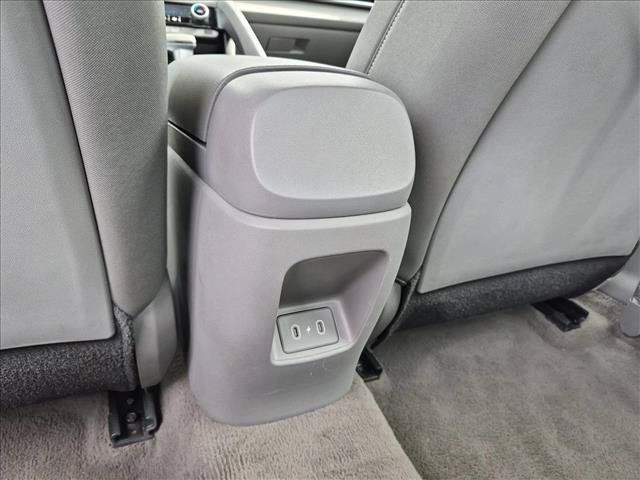 Used 2024 Hyundai Elantra SEL FWD image 17