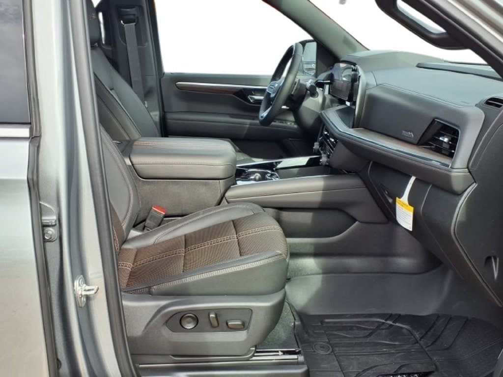 New 2026 Chevrolet Tahoe High Country AWD/4WD image 26