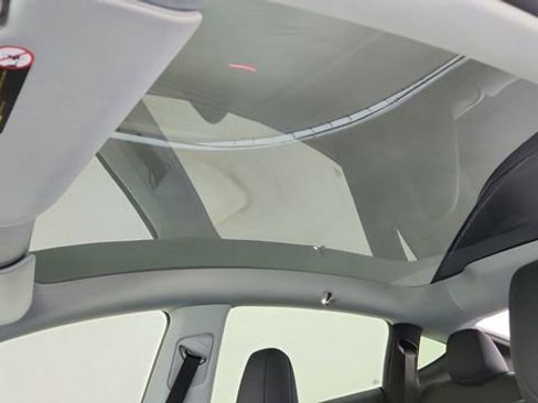 Used 2026 Tesla Model Y Long Range image 55