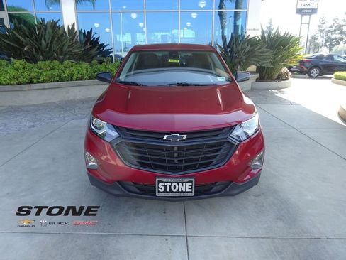 Used 2021 Chevrolet Equinox LT image 2