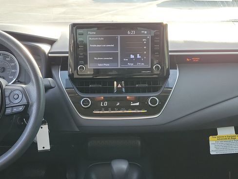 Certified 2022 Toyota Corolla LE image 17