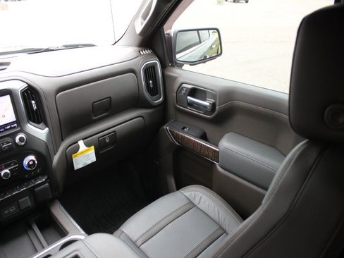 Used 2020 GMC Sierra 1500 Denali w/ Denali Ultimate Package image 9