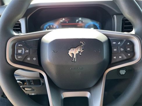 New 2025 Ford Bronco 4-Door image 4