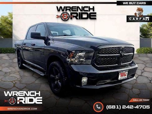 Used 2018 RAM 1500 Express w/ Black Ram 1500 Express Group image 13