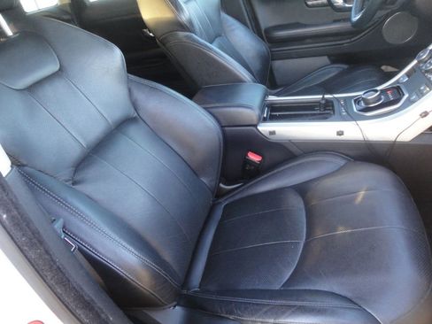 Used 2017 Land Rover Range Rover Evoque SE Premium image 8