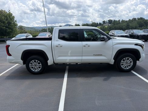 Used 2024 Toyota Tundra SR5 w/ SR5 Premium Package AWD/4WD image 4