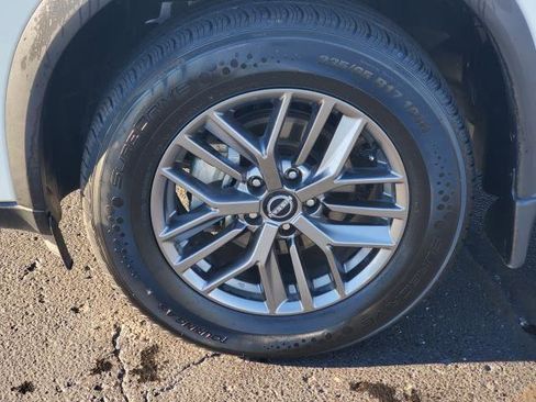 Used 2024 Nissan Rogue S image 5