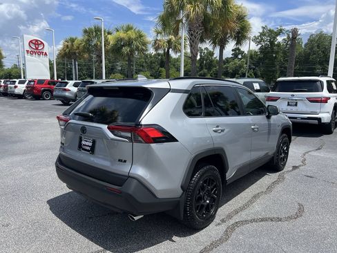 Used 2025 Toyota RAV4 XLE w/ Convenience Package FWD image 10