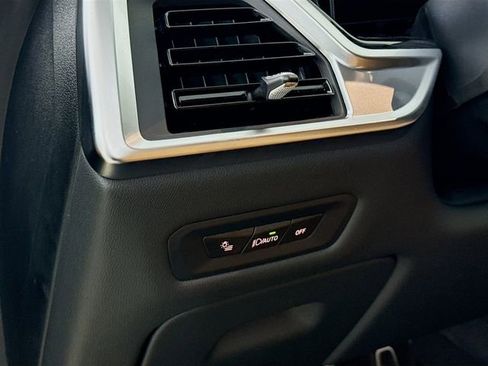 New 2026 BMW X5 xDrive40i w/ M Sport Package image 10