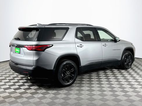 Used 2024 Chevrolet Traverse LS w/ Midnight/Sport Edition FWD image 8
