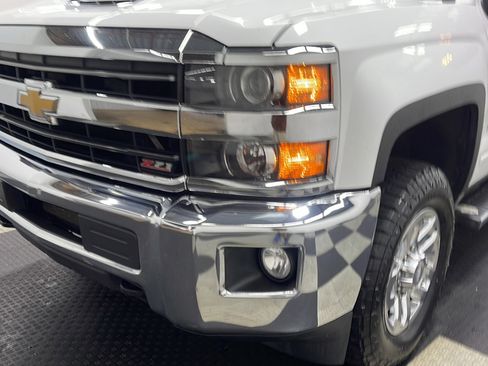 Used 2019 Chevrolet Silverado 3500 LT w/ LT Fleet Convenience Package AWD/4WD image 25