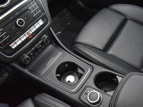 Used 2019 Mercedes-Benz CLA 250 4MATIC image 26