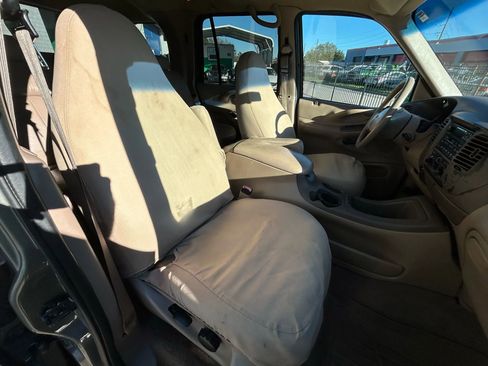 Used 1999 Ford Expedition XLT image 13