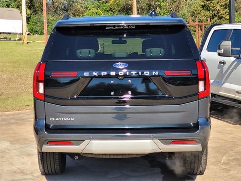 New 2025 Ford Expedition Platinum w/ Driver's Package image 4