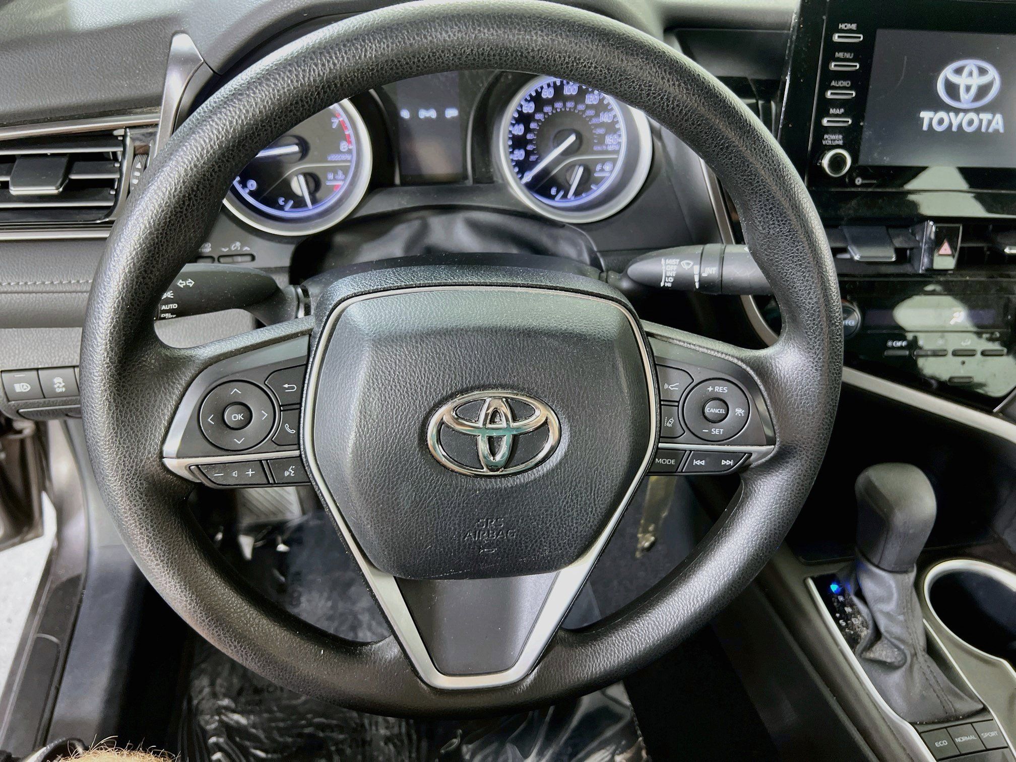 Used 2023 Toyota Camry LE FWD image 11